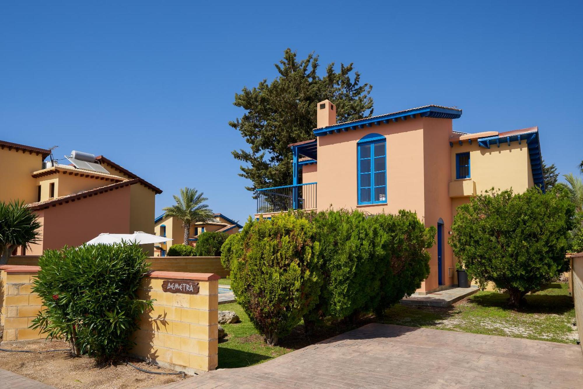 The Olympians Villas Polis Rum bild